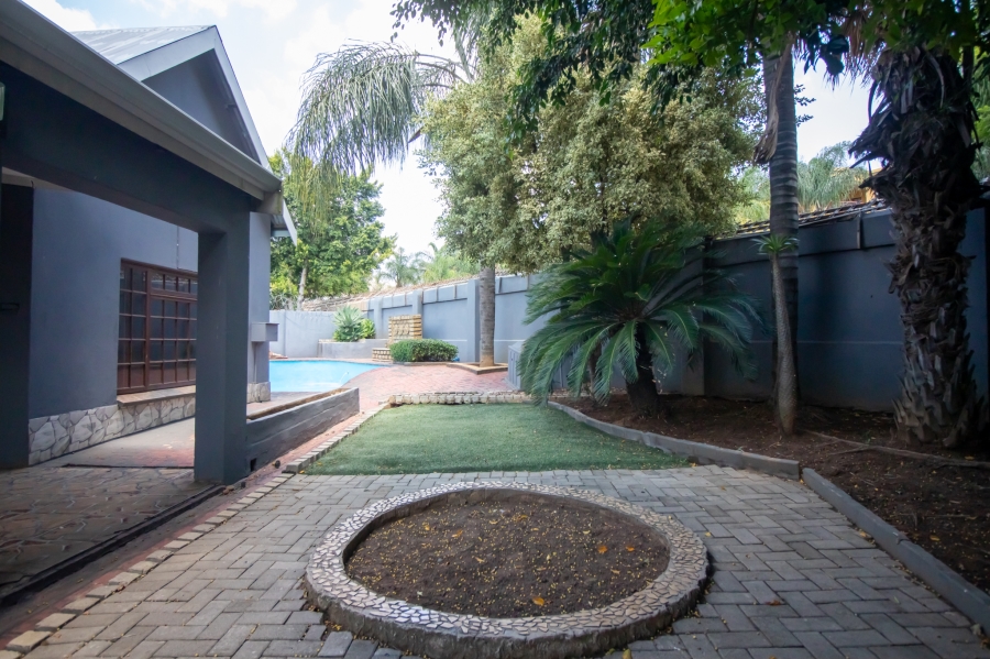 3 Bedroom Property for Sale in Geelhoutpark North West